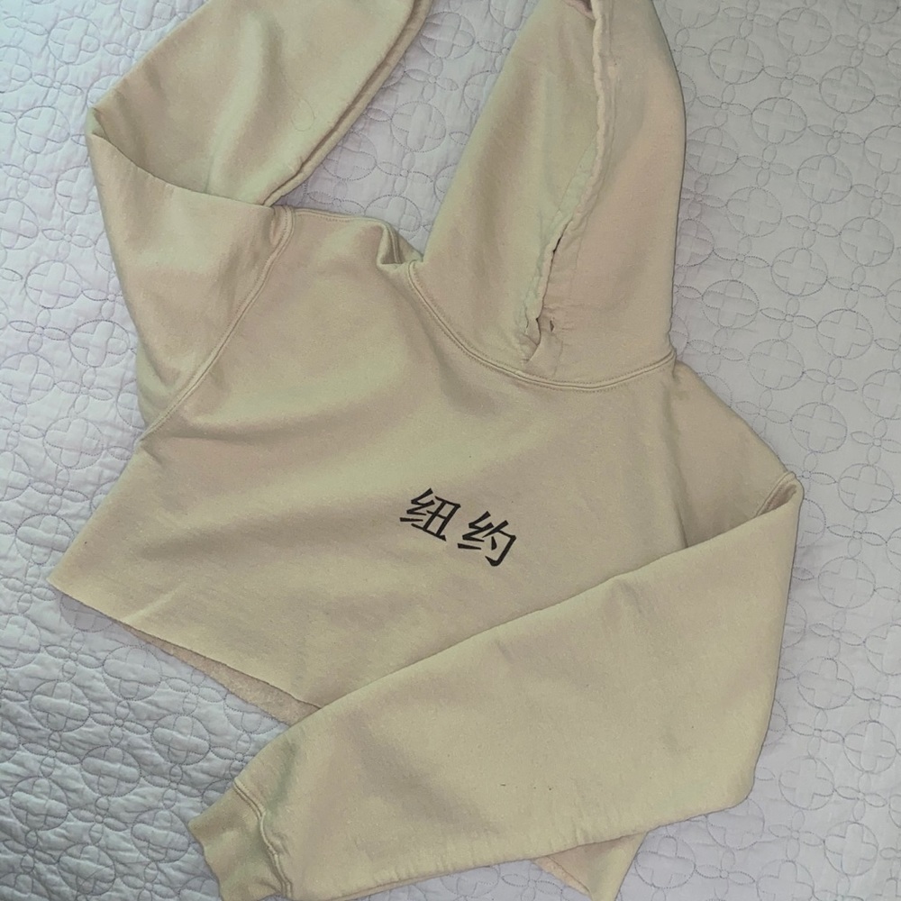 Cropped Graphic Hoodie